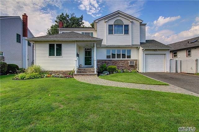 1st image of 24 Sheep Pasture Ln