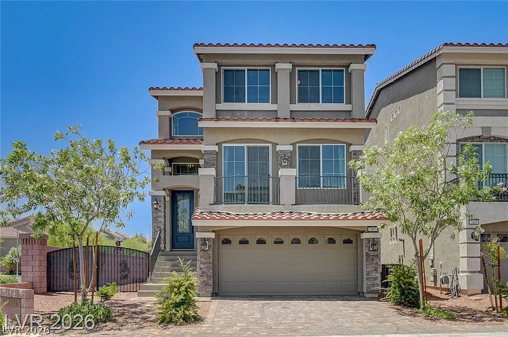 5 bed, 3.5 bath, 3005 sqft, $2,800 — Photo 1