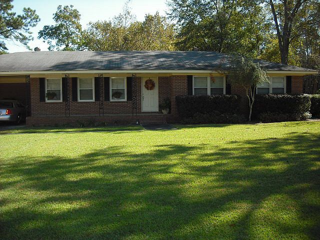1st image of 4009 Pine Pl
