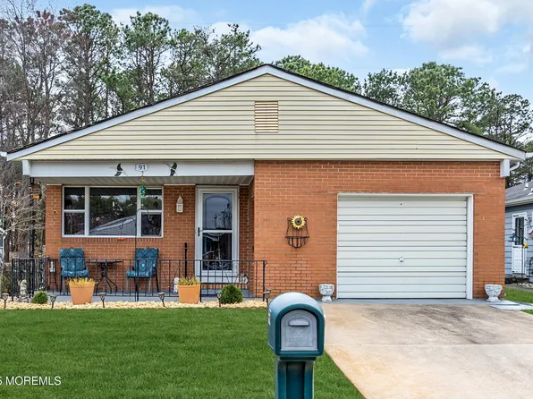 91 San Carlos Street, Toms River, NJ 08757