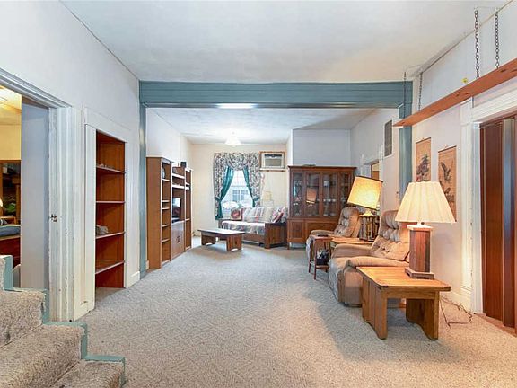3rd image of 307 Miller St