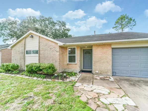 504 Avondale Ln, Friendswood, TX 77546