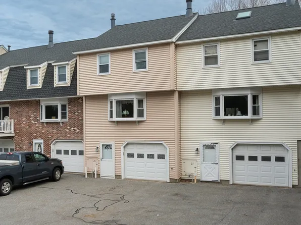 52 Frederick St APT 26, Dracut, MA 01826