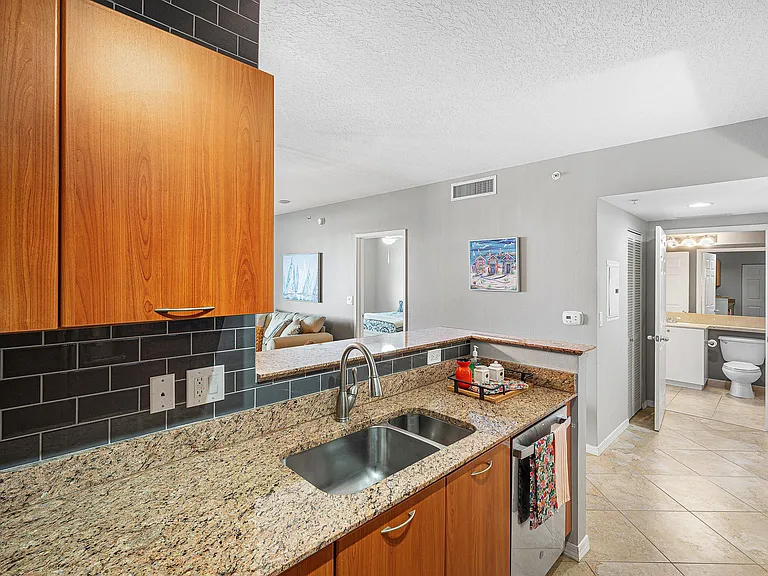 700 E Boynton Beach Blvd #803 — Photo 8