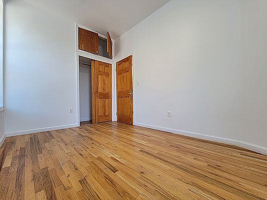 5th image of 518 Willoughby Ave #M10