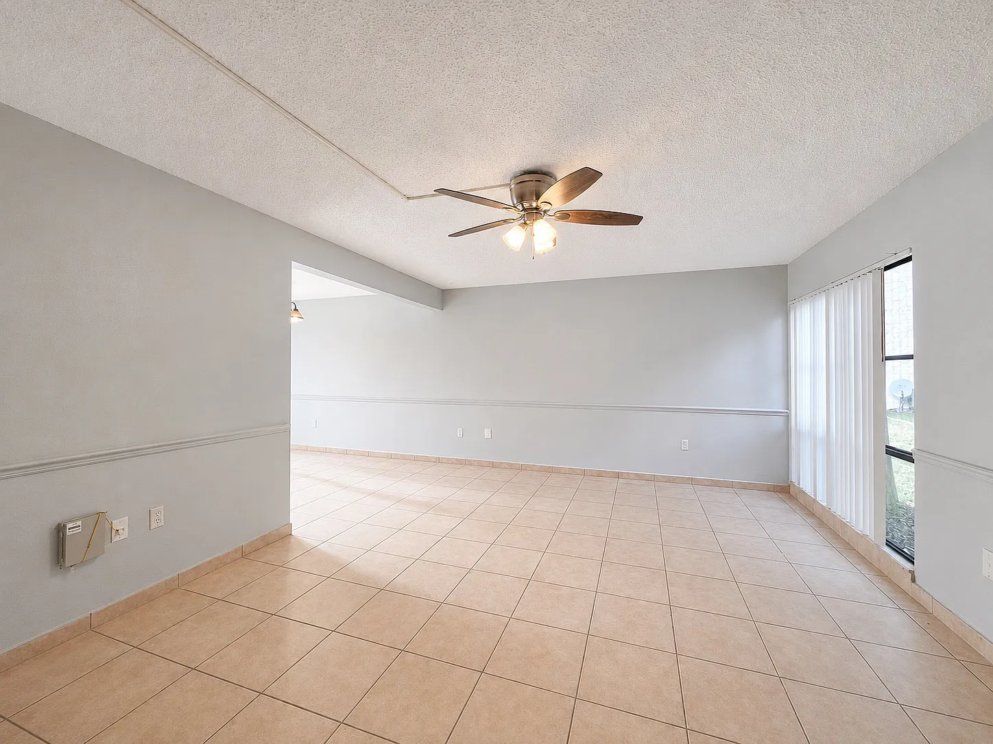 2811 SW Archer Rd — Photo 3