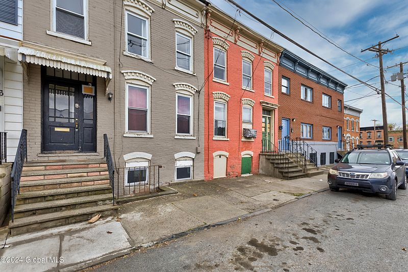 2nd image of 64 Jefferson St