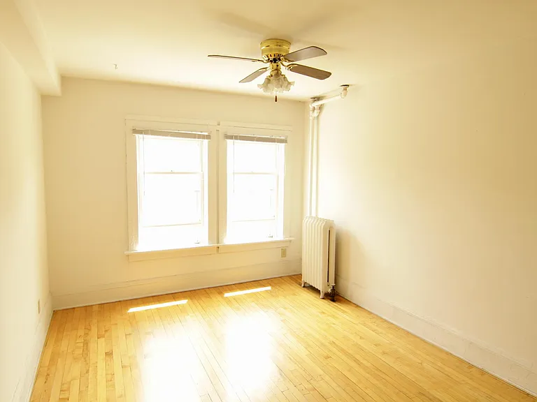 676 State St #405 — Photo 1