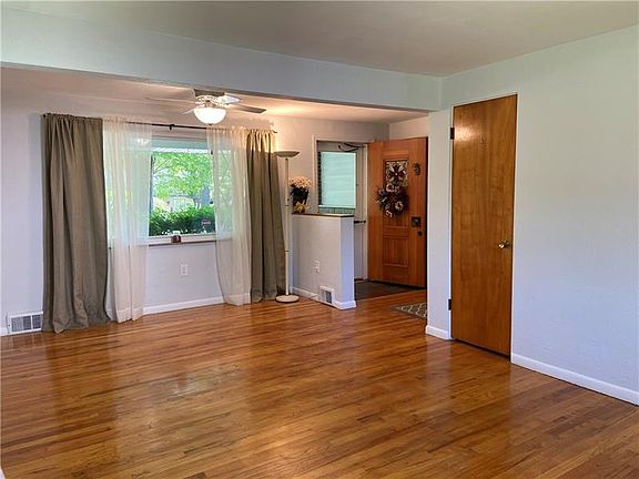 5th image of 5626 Pleasant St