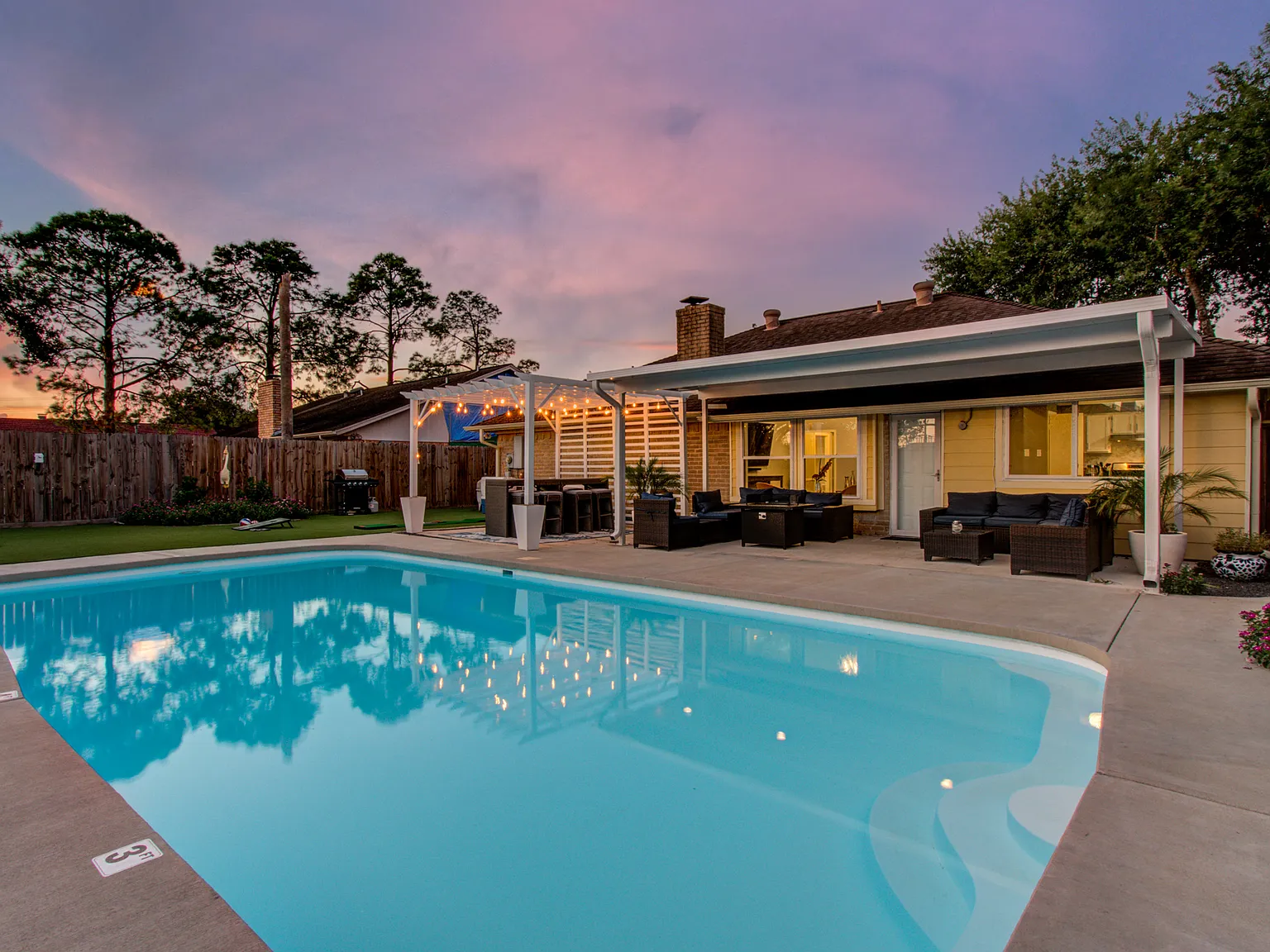 4 bed, 1618 sqft, $8,750 — Photo 3