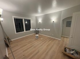 1737 W Estes Ave