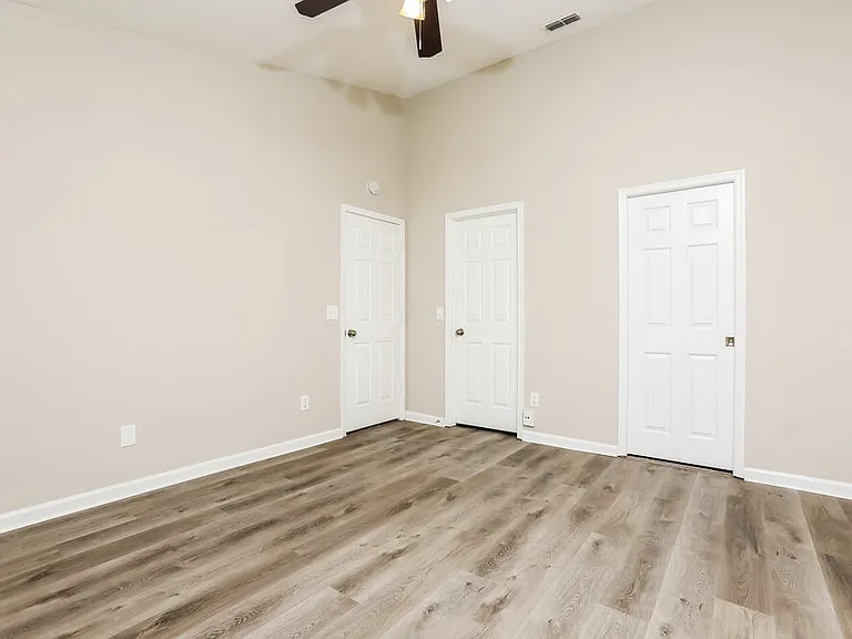 371 Snowshoe Ct — Photo 9