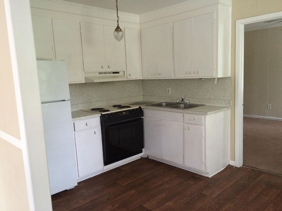 2nd image of 215 S Main St APT 115