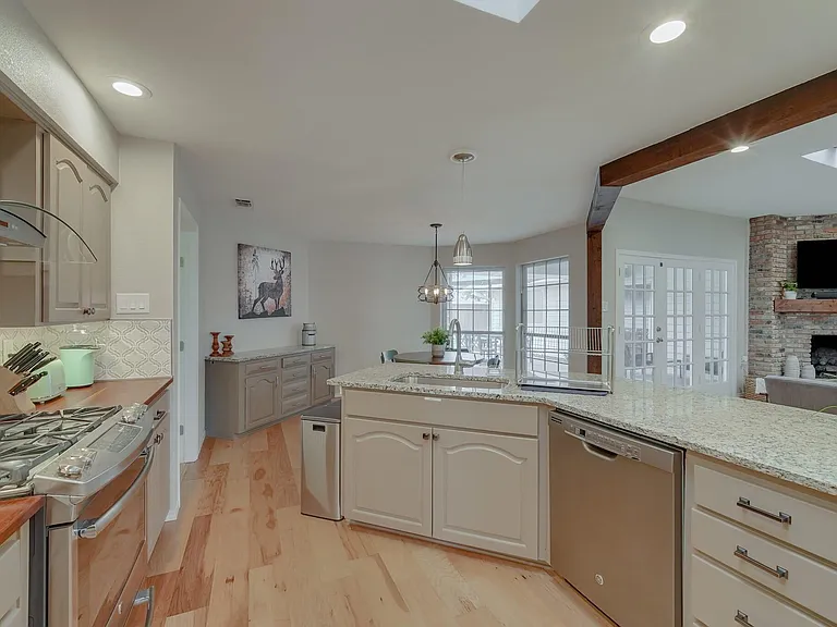 502 Stillmeadow Dr — Photo 14