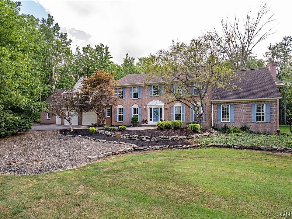 1st image of 76 Tanglewood Dr W
