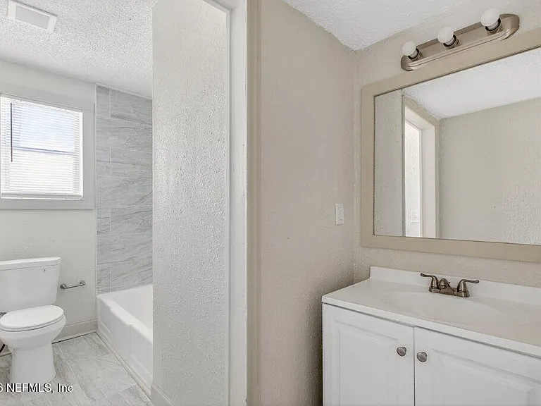 845 Ontario St — Photo 19