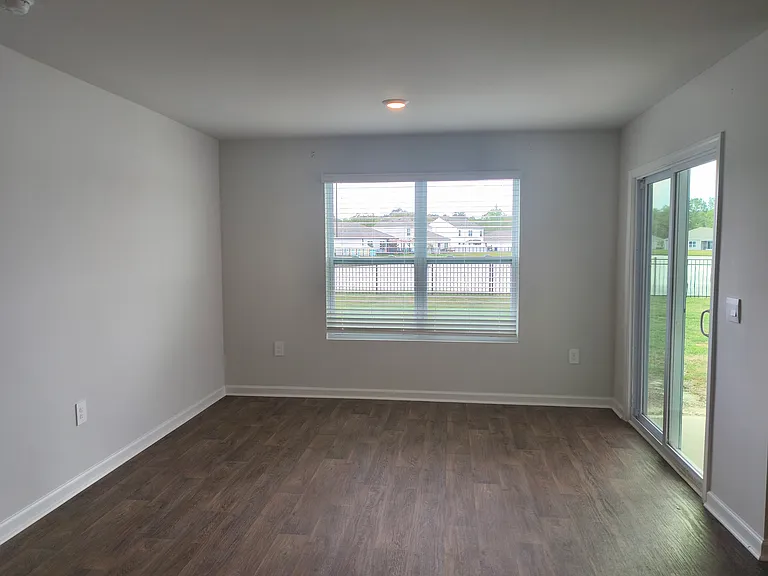 44 Autumns Wood Dr — Photo 6