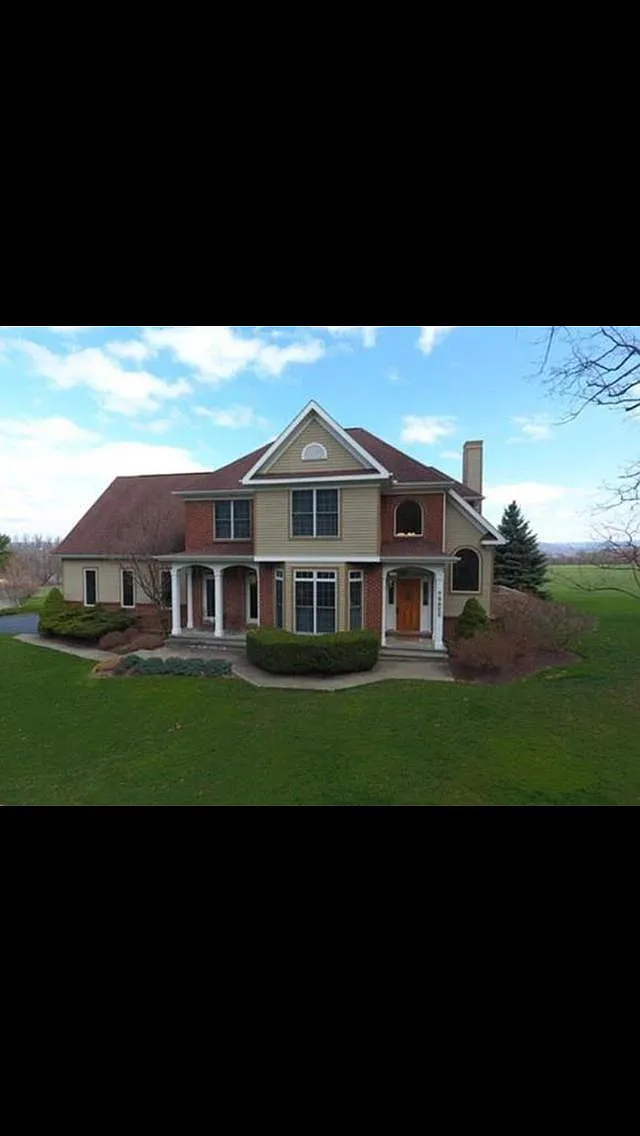 5 bed, 2865 sqft, $3,750 — Photo 1