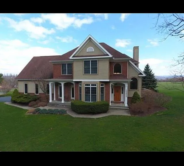 3 Perry Ln — Photo 1