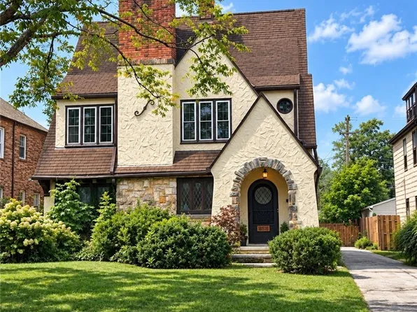 18518 Newell Rd, Shaker Heights, OH 44122