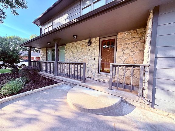 5th image of 47 Angelina Dr