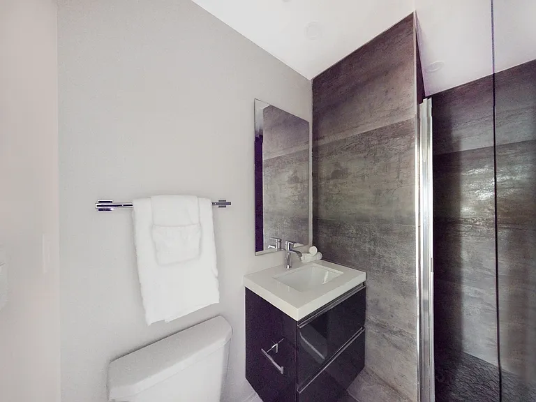 33 Hermon St — Photo 13