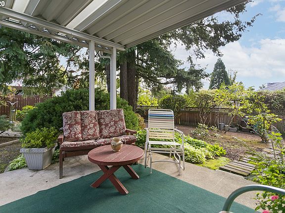 3rd image of 3203 SE 156th Ave