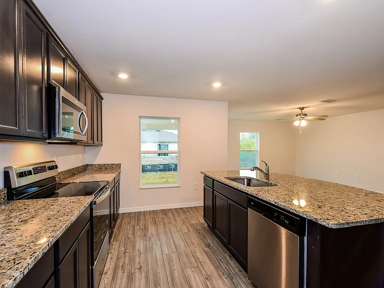 873 Youngreen Dr — Photo 6