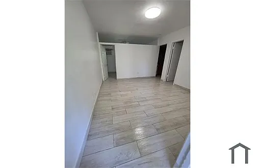 5911 Fillmore St #3 Photo 1