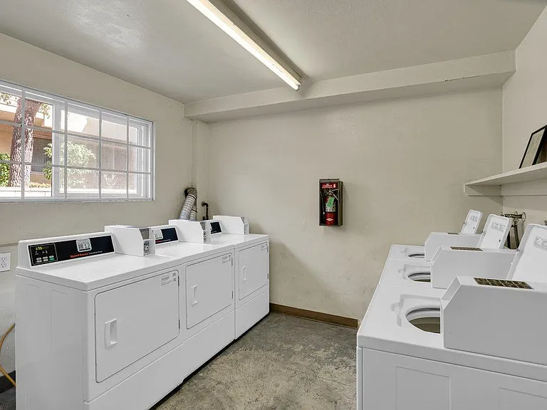 110 E Hillcrest Blvd #216 — Photo 17