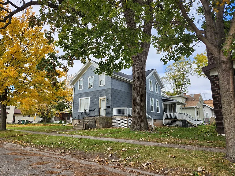 149 W 2nd St — Photo 3