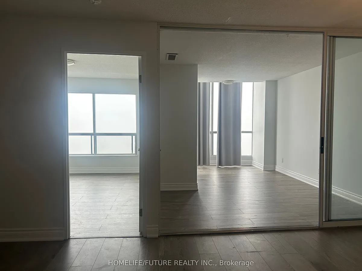 Building Photo - 2550 Lawrence Ave E #2209