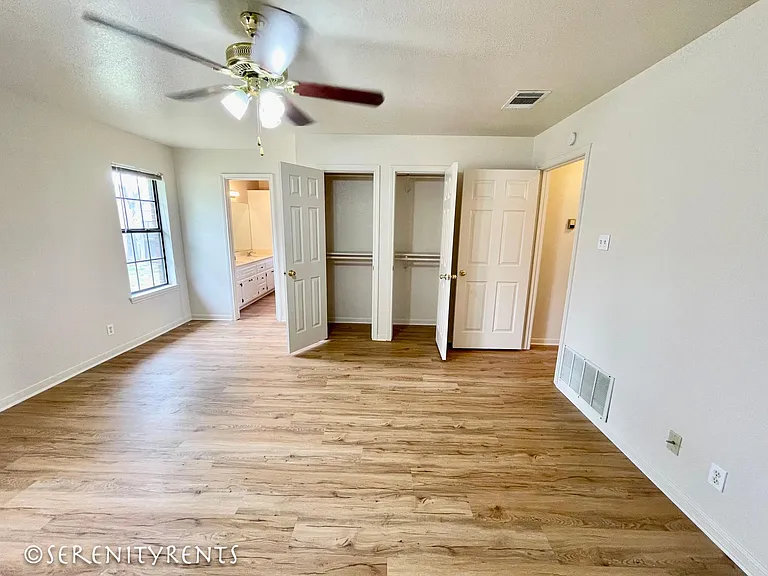 5209 Morning Glen Ln #B — Photo 13