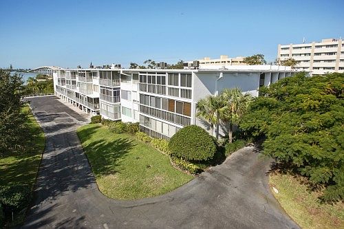 1st image of 50 Harbor View Ln APT 17