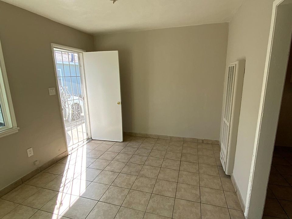 1st image of 5604 Clara St #1/4
