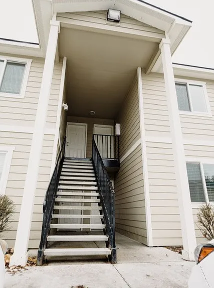 921 N 24th Ave #4 — Photo 1