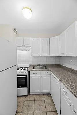 Sold by Argo Residential | media 19