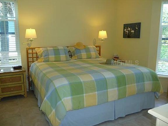 4th image of 7458 Palm Island Dr Building 32