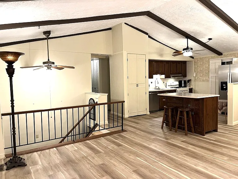 210 Pinehurst Ln — Photo 11