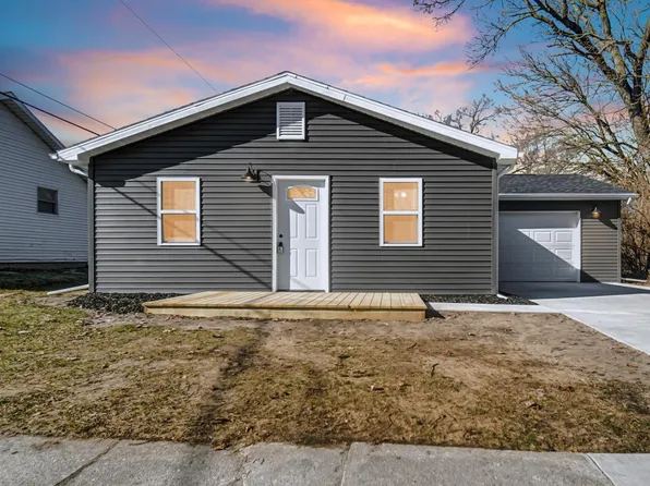 288 Hadley Rd, Kingsford Heights, IN 46346