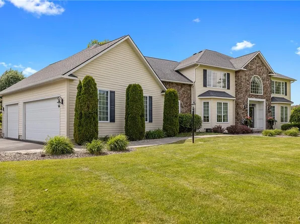 4624 Hartsfield Pl, Manlius, NY 13104