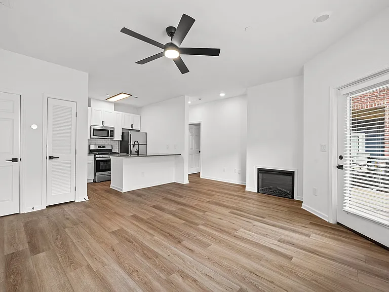 Avana Lexington — Photo 1