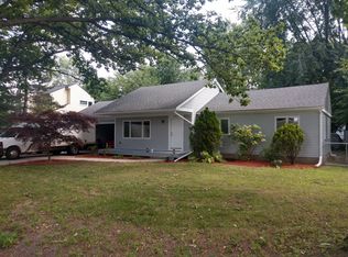 33437 Arnold St, Farmington Hills, MI