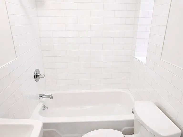 144 Lexington Ave #B — Photo 6