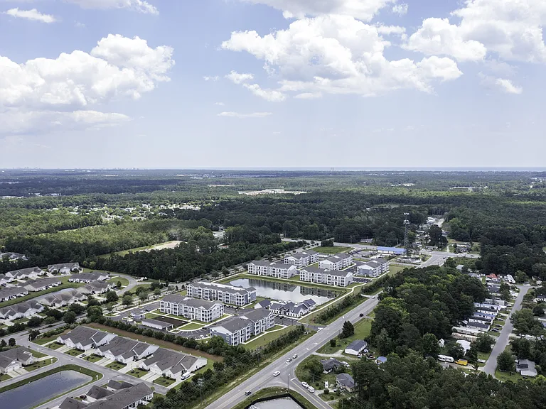 Anchor Pointe Apartments — Photo 22