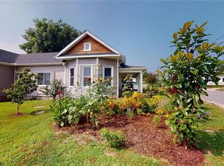 1001 Mitchell St, Mount Airy, NC 27030