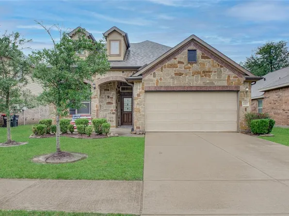 6511 Hunters Creek Lane, Baytown, TX 77521