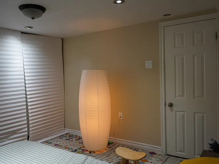 163 Campbell Ave #BASEMENT — Photo 10