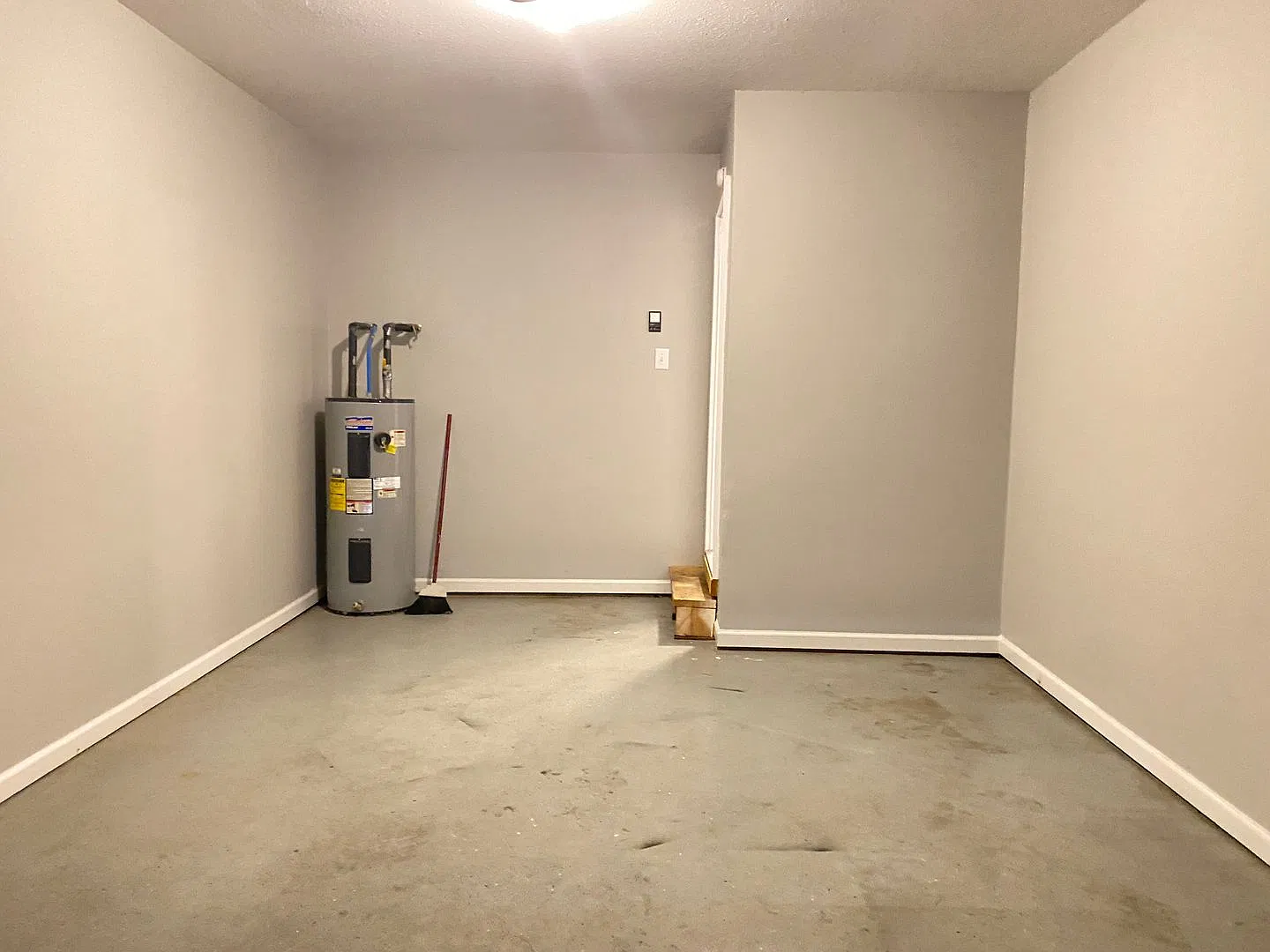 109 Maureen Dr — Photo 2