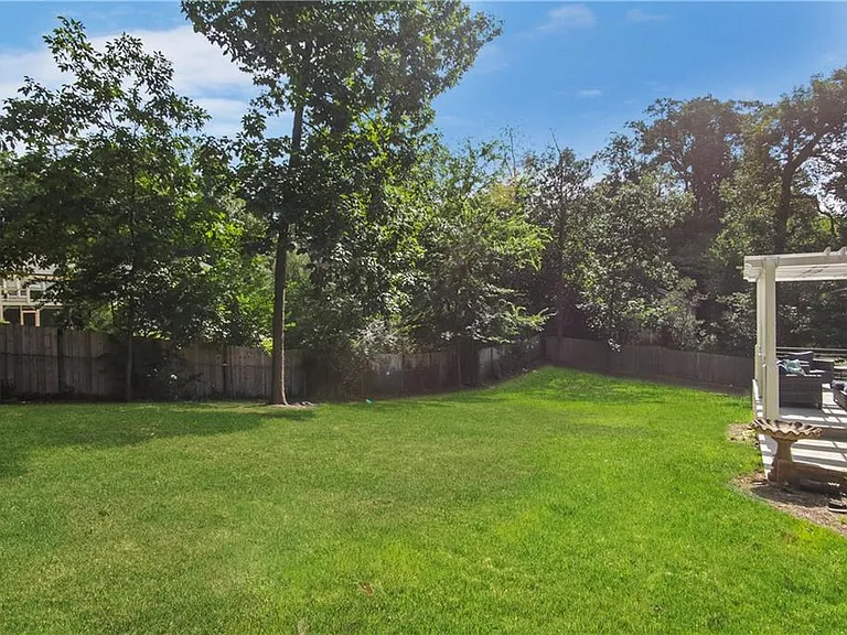 3116 N Druid Hills Rd — Photo 22